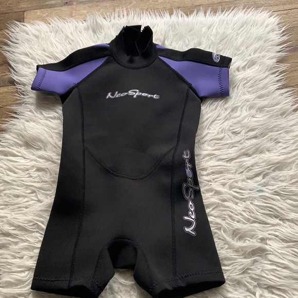 Neosport kids wetsuit size 4 - Picture 2 of 5
